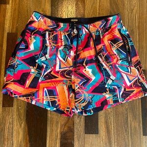 NWOT - Dolcessa - men’s graphic retro swim trunks - 4 inch inseam